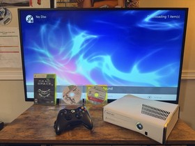 WHITE Trinity Xbox 360 Slim 320GB HDD with cords And 3 Games! (read description)