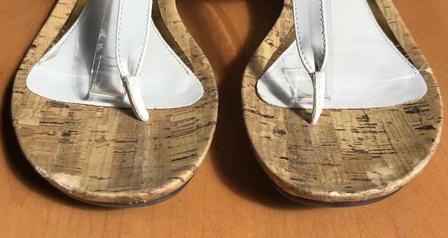 white ralph lauren flip flops