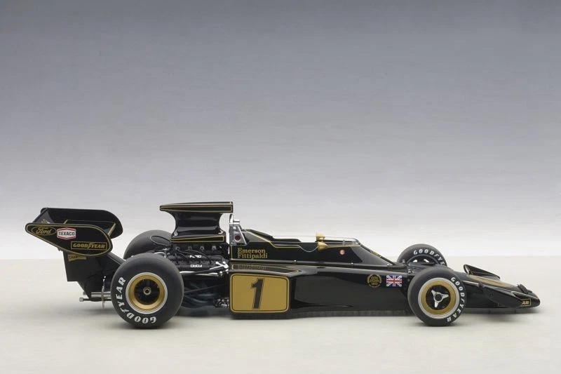 Lotus 72 E Grand Prix 1973 Emerson Fittipaldi #1 Nero Modellino 1:18 Autoart - Immagine 4 di 4