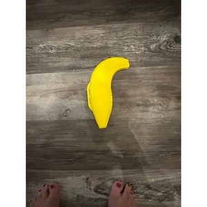 Tupperware banana holder