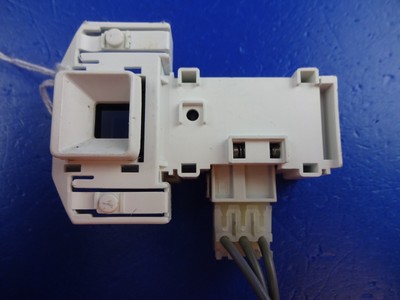 Siemens E14 44 Waschmaschine Tür Schloss Verriegelung 9000211327  