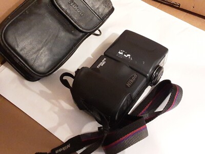 Vintage Nikon Coolpix 990 3.34MP Digital Camera - 3x Optical Zoom