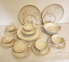 Vintage  MCM Taylorton ECHO DELL 30 PCS  DINNER SET SERVICE FOR 6 PLATES BOWLS +