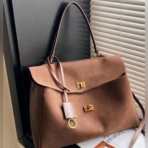 Luxe Brown Leather Tote Bag with Gold Hardware Details New Trendy Chic
