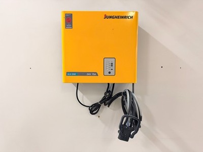 Jungheinrich SLH 090 24V 75A HF Batterie Akku Ladegerät mit EUW Stapler Hubwagen