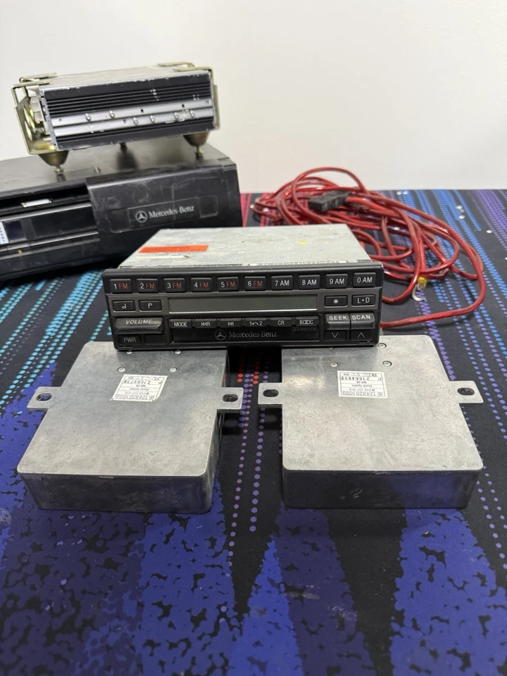 Becker Radio BE1432 W140 - SL R129 Cambiador de CD + Amplificador Sintonizador Fotos sin probar Foto 2 de 4