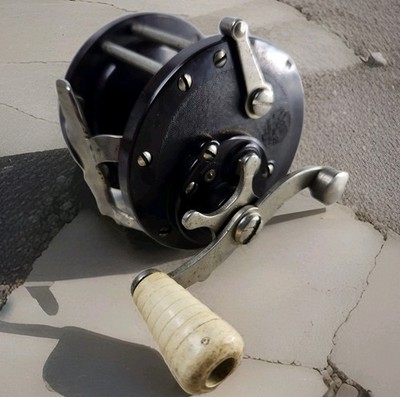 Vintage Penn No. 85 Star Drag Jigging Casting Salt Water Fishing Reel USA Made