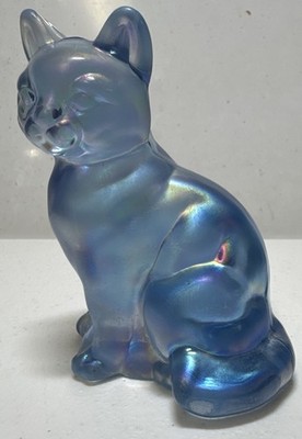 FENTON GLASS 1997 MISTY BLUE SATIN IRIDESCENT SITTING CAT FIGURINE