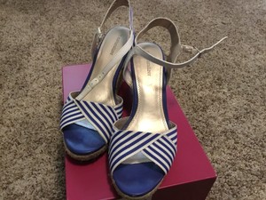 naturalizer violet wedge sandal