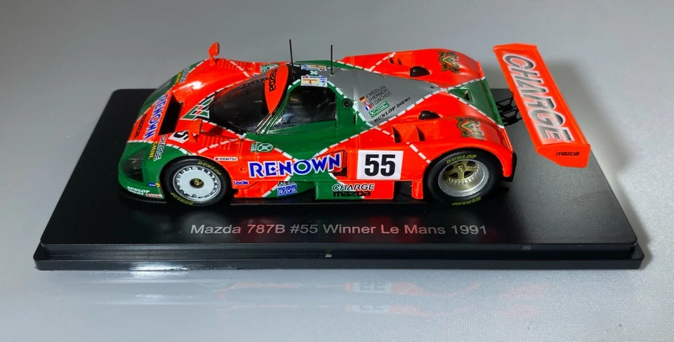 Mazda 787B 1991 Le Mans 24HR Winner 1:43 Scale Spark in Blister pack w/- Case