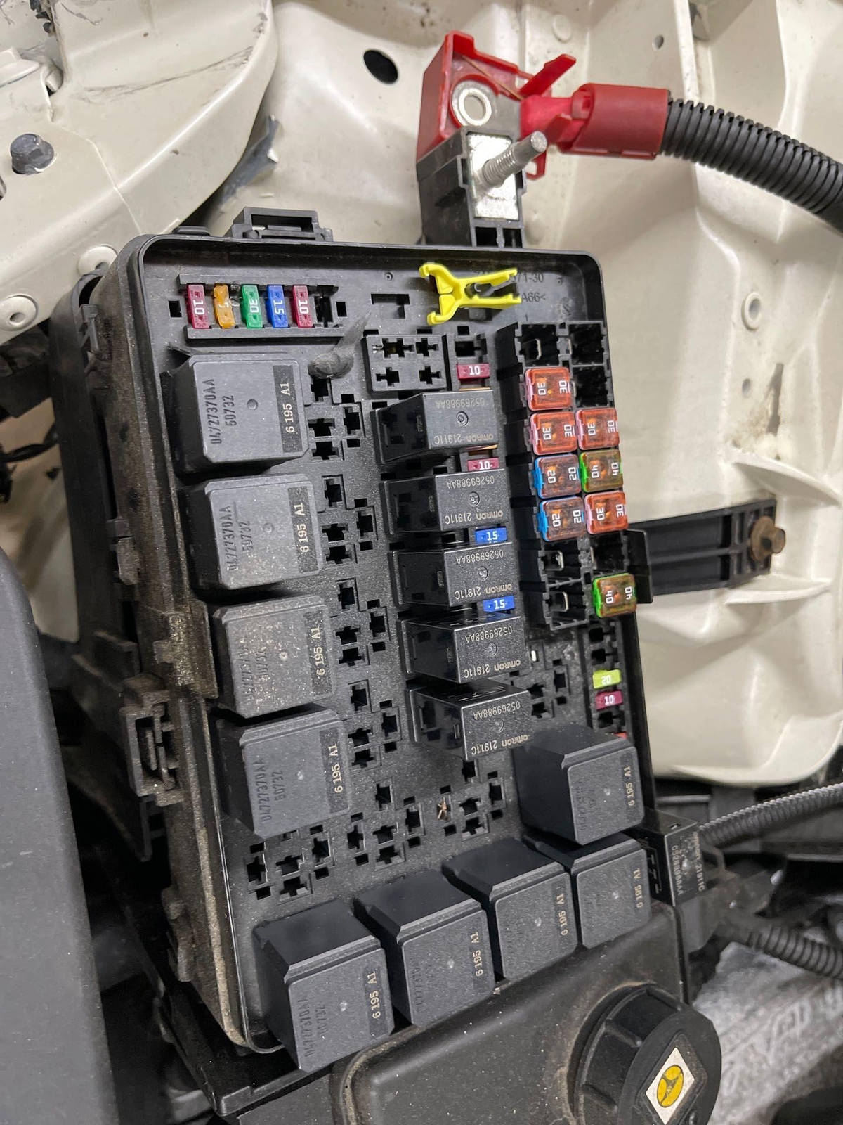 17 MASERATI GHIBLI Engine Fuse Box
