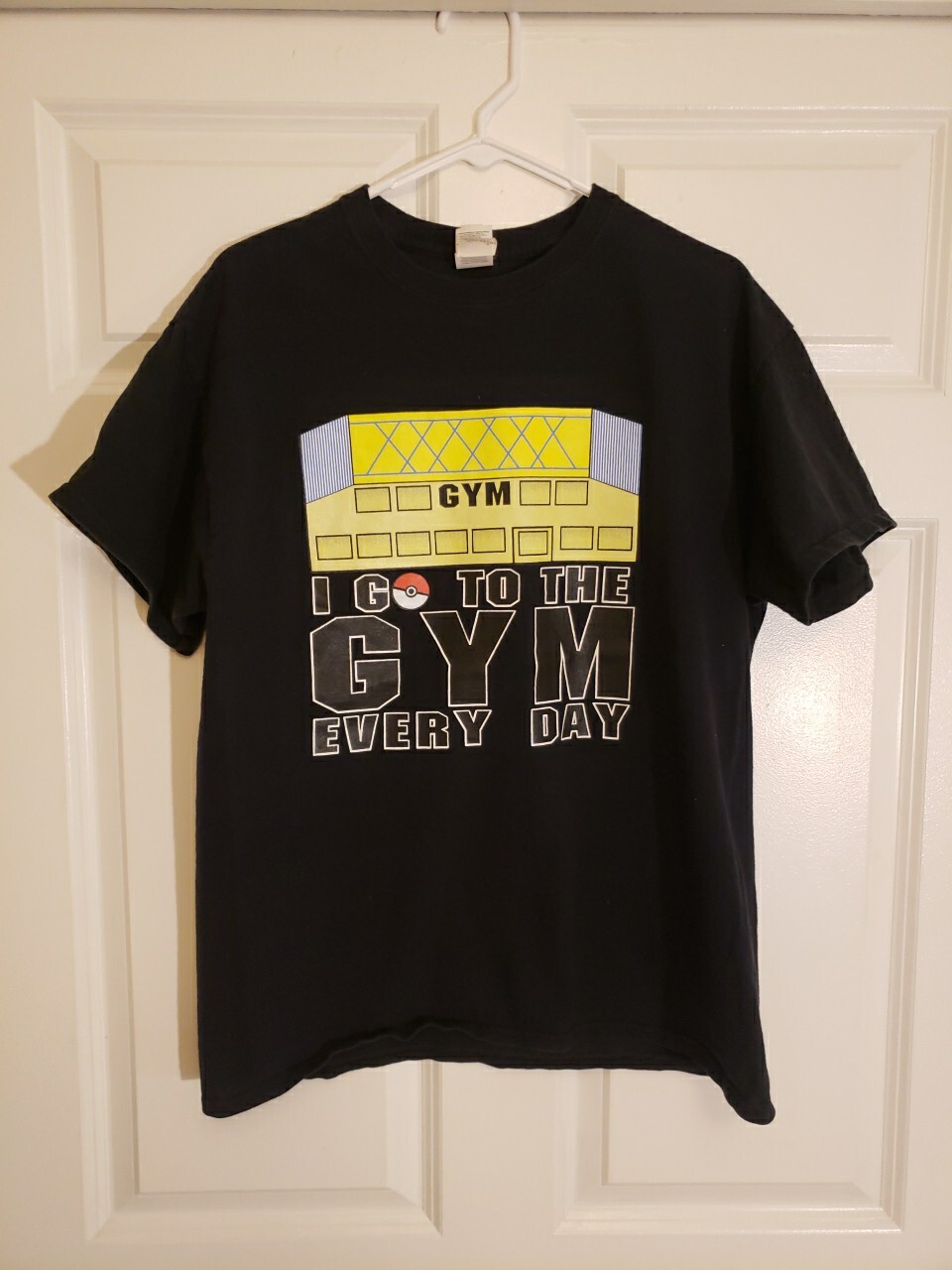 Pokemon.!! I Go To The Gym Every Day T-shirt, Large.