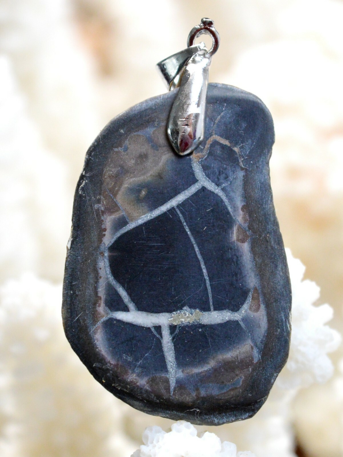 Pendentif Septaria 60 carats et cabochon en pierre naturelle du Maroc