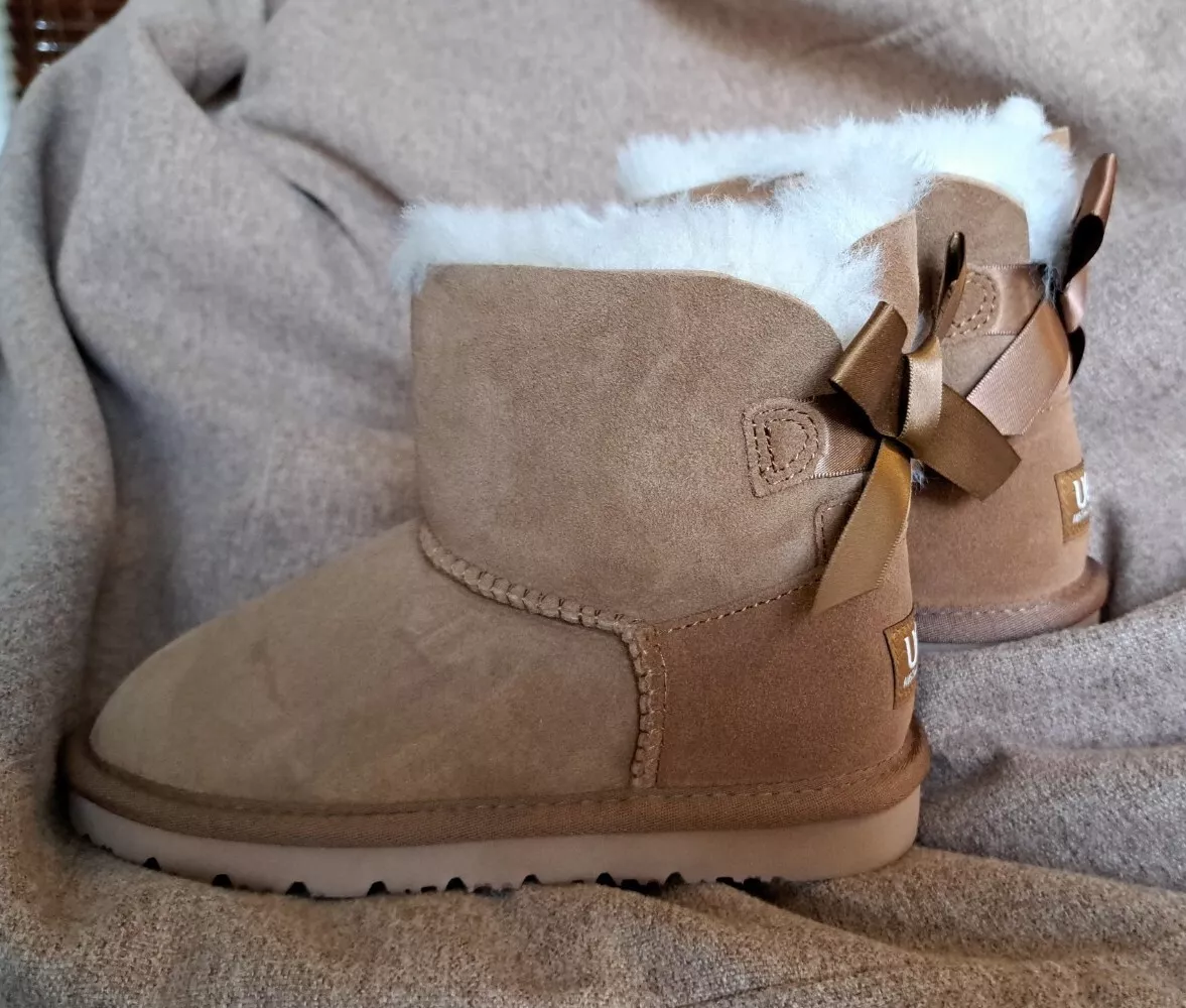 NEW UGG Kids Mini Back Bow Boots Size 12 13