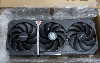 GIGABYTE GeForce RTX 5090 GAMING OC 32G Grafikkarte HDMI/DP *Neuware