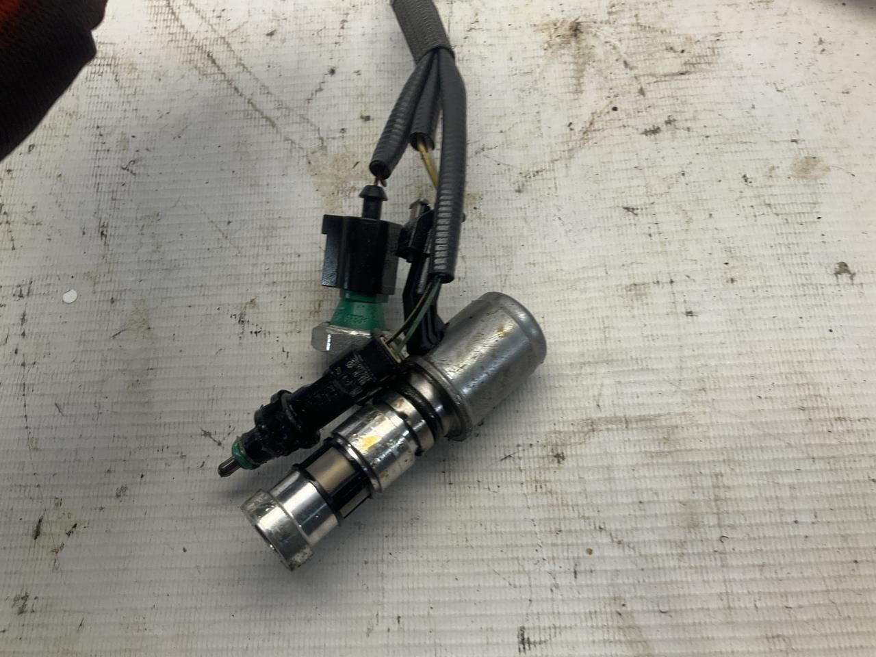 21-26 Bentley Bentayga 4.0L V8 Engine Adjustment Valve w/ Wiring Harness Q