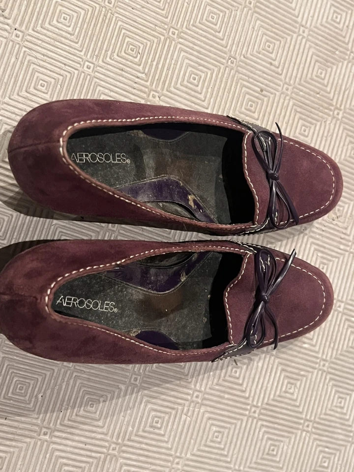 Zapatos de mujer Aerosoles talla 8 brocado dorado con hebilla.  "Tacón de 2,5""" Foto 2 de 4