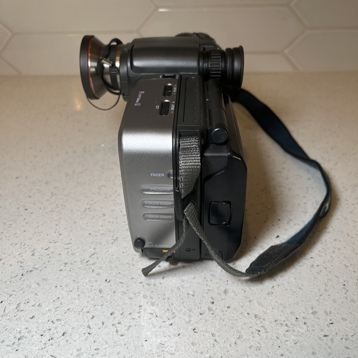 Sony CCD-RV100 8mm Video8/Hi8 Digital Camcorder Bundle Vintage