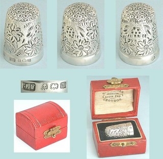 Unusual Antique Blackberry & Floral Sterling Silver Thimble Hallmarked 1911