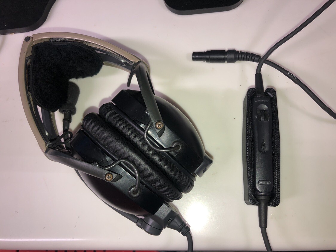 Bose X (Aircraft power, no battery version) Aviation Headset Bose X (Aircraft power, no battery version) Aviation Headset
