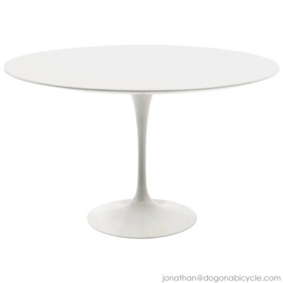 Vintage Eero Saarinen 42'' Dining Table for Knoll   Eames Era Modern Mod Tulip