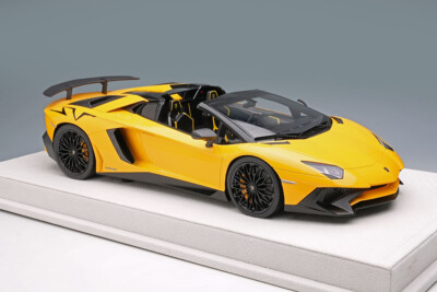 EIDOLON 1/18 Lamborghini Aventador LP750-4 SV Roadster 2015 Yellow