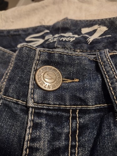 Women’s Seven 7 Blue Jeans Shorts Size 26 Embroidered Logo Pockets - Picture 2 of 10