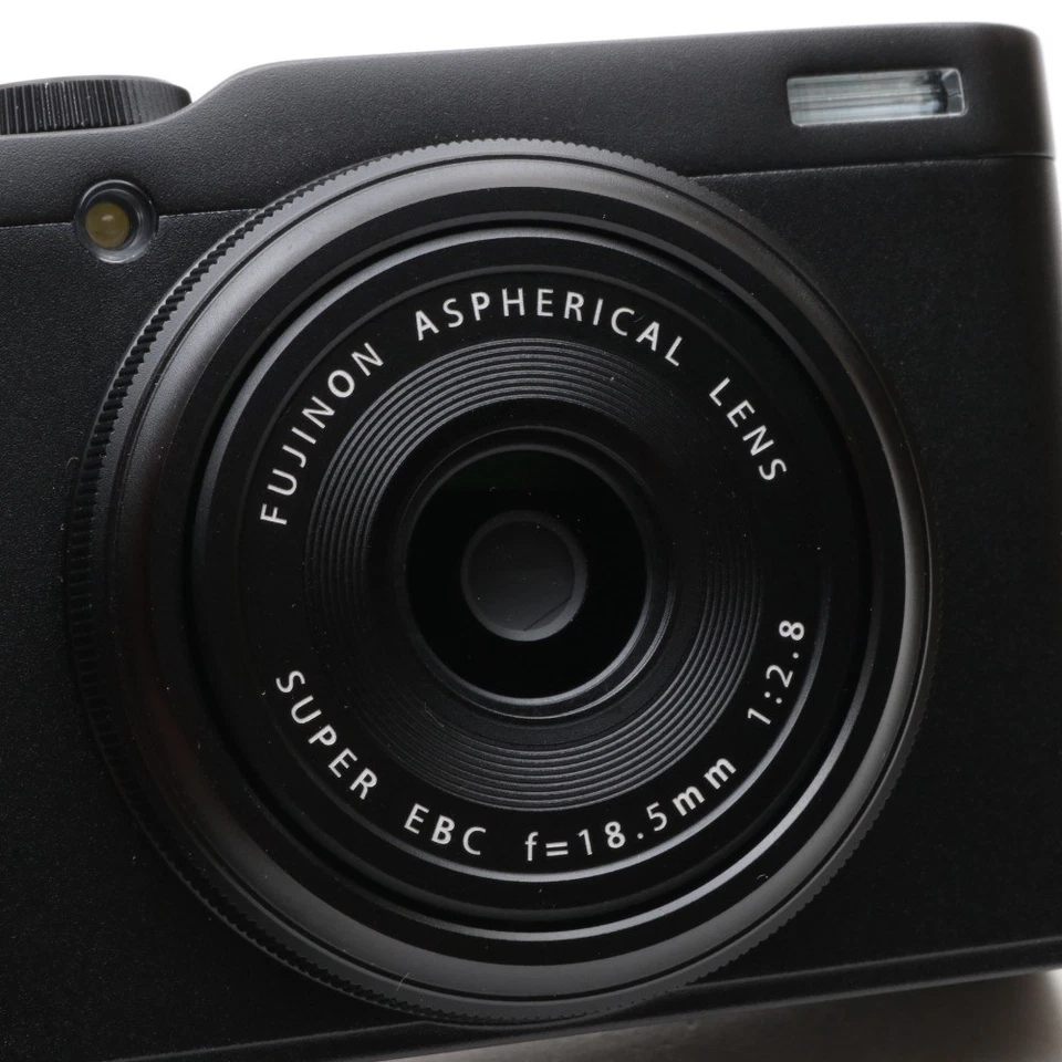 Fujifilm XF10 Compact Digital Camera with Fixed 18.5mm f/2.8 Lens 24.2MP,Black - Image 4 of 4