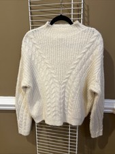 Universal Thread Women s Cream Sweater-Size M