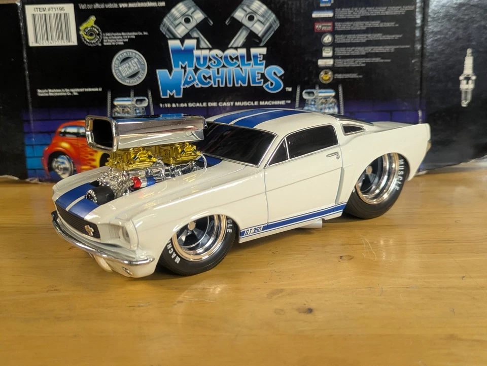 MUSCLE MACHINES 1966 Mustang GT350 Shelby Racecar SLAMMED Custom 1/18 1:18 - Image 3 of 4
