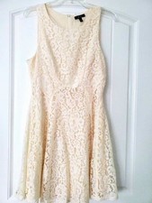 Monteau Juniors Cream Sleeveless Lace Dress L
