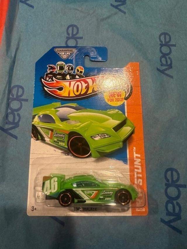 2013 Hot Wheels HW Stunt Time Tracker #95 Green