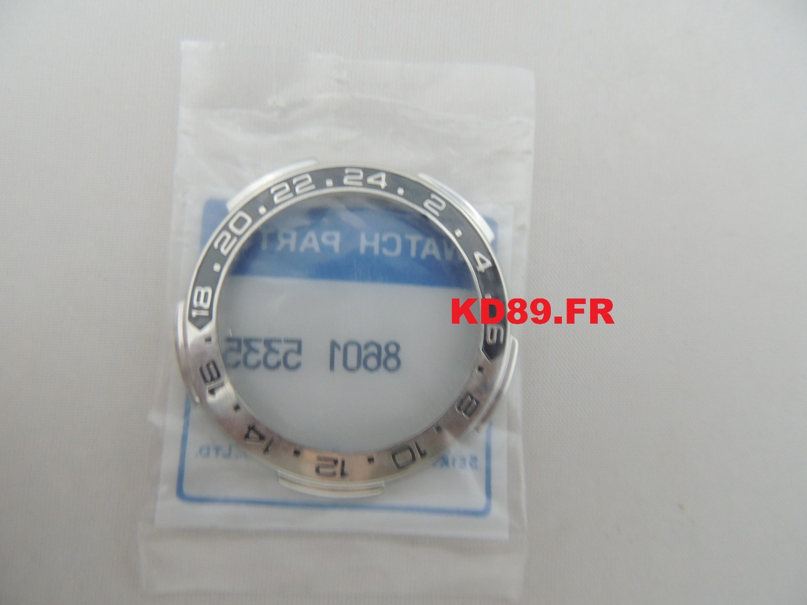 Réparer lunette rayée Seiko 8F56-0030 avec la pièce rotative SLT017 origine