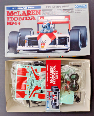 1988 Gunze Sangyo F1 Grand prix McLaren Honda MP4/4 - 1:24 Scale 