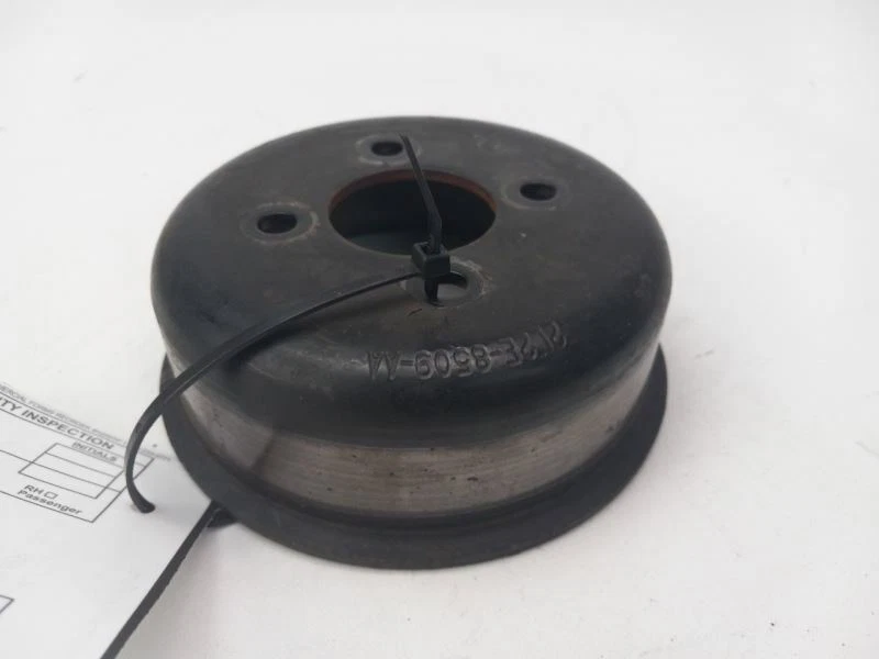 Ford Explorer 2004 polea loca Foto 3 de 4