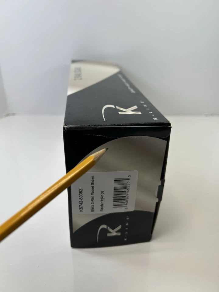 K-LINE #K742-80364 BLATZ BEER 40' WOOD-SIDED REEFER #24113 (2-RAIL) NEW - Image 4 of 4