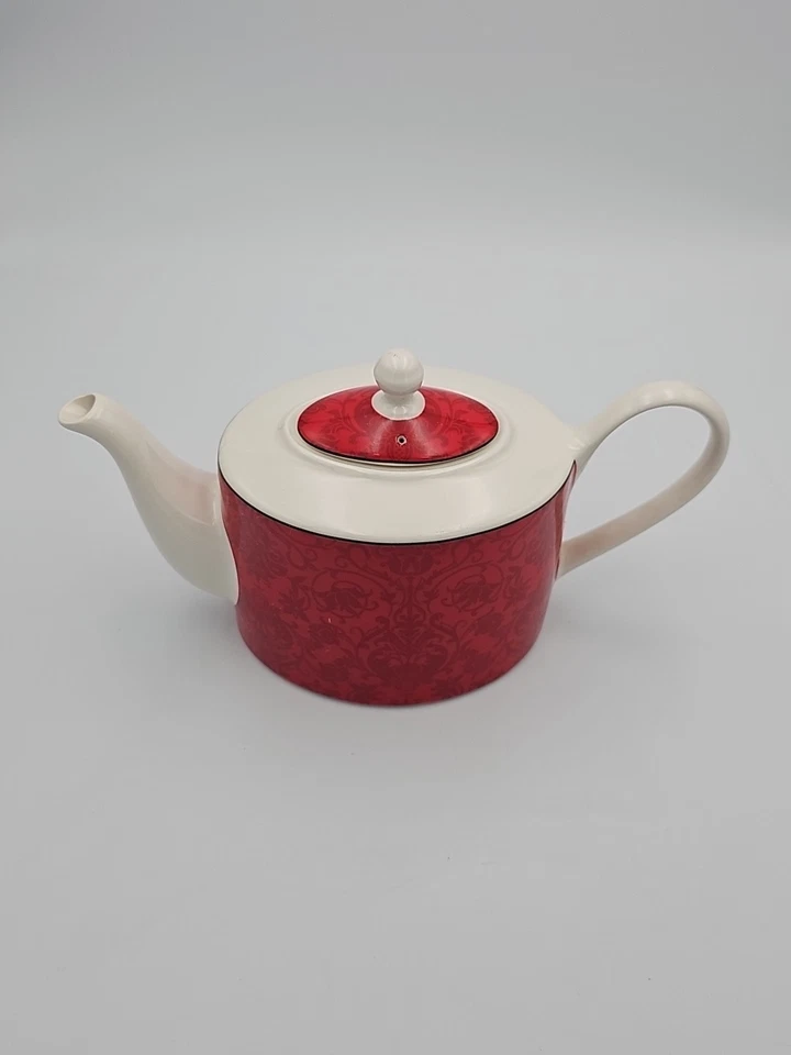 Red & White Floral Fine China Porcelain PTS Int Christmas Demask Teapot - Image 3 of 4