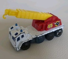 Mattel Matchbox Diecast Rescue Crane  3332EA White & Red 2000