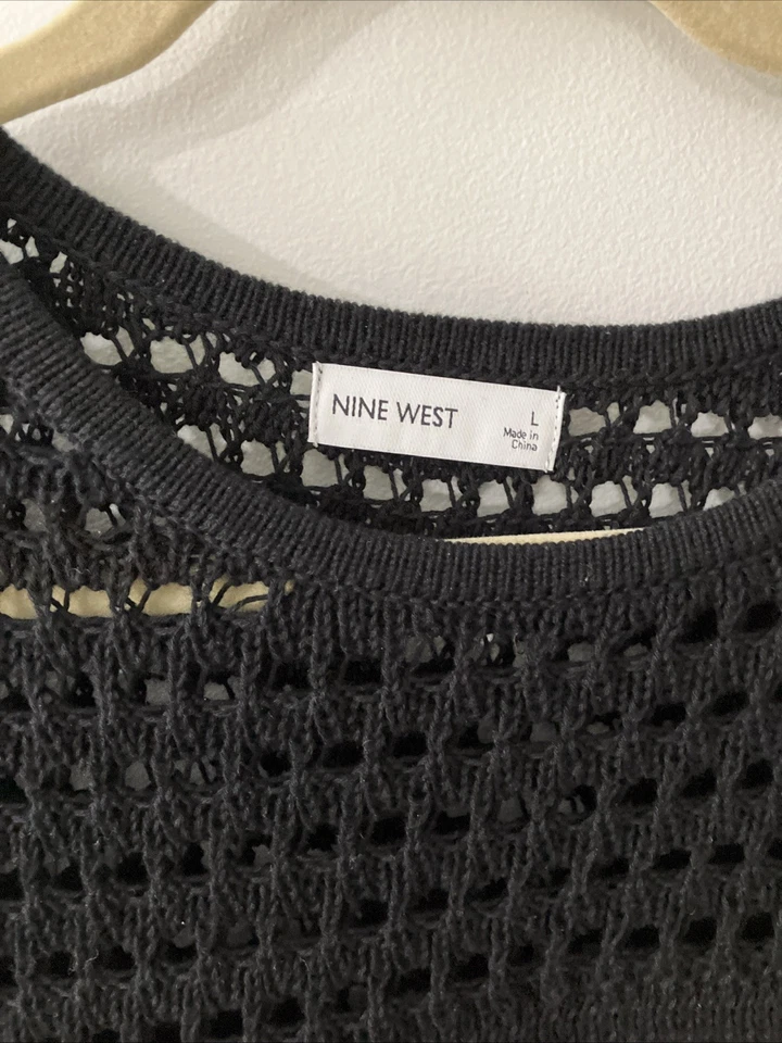 Suéter de manga corta para mujer Nine West negro talla grande Foto 3 de 4