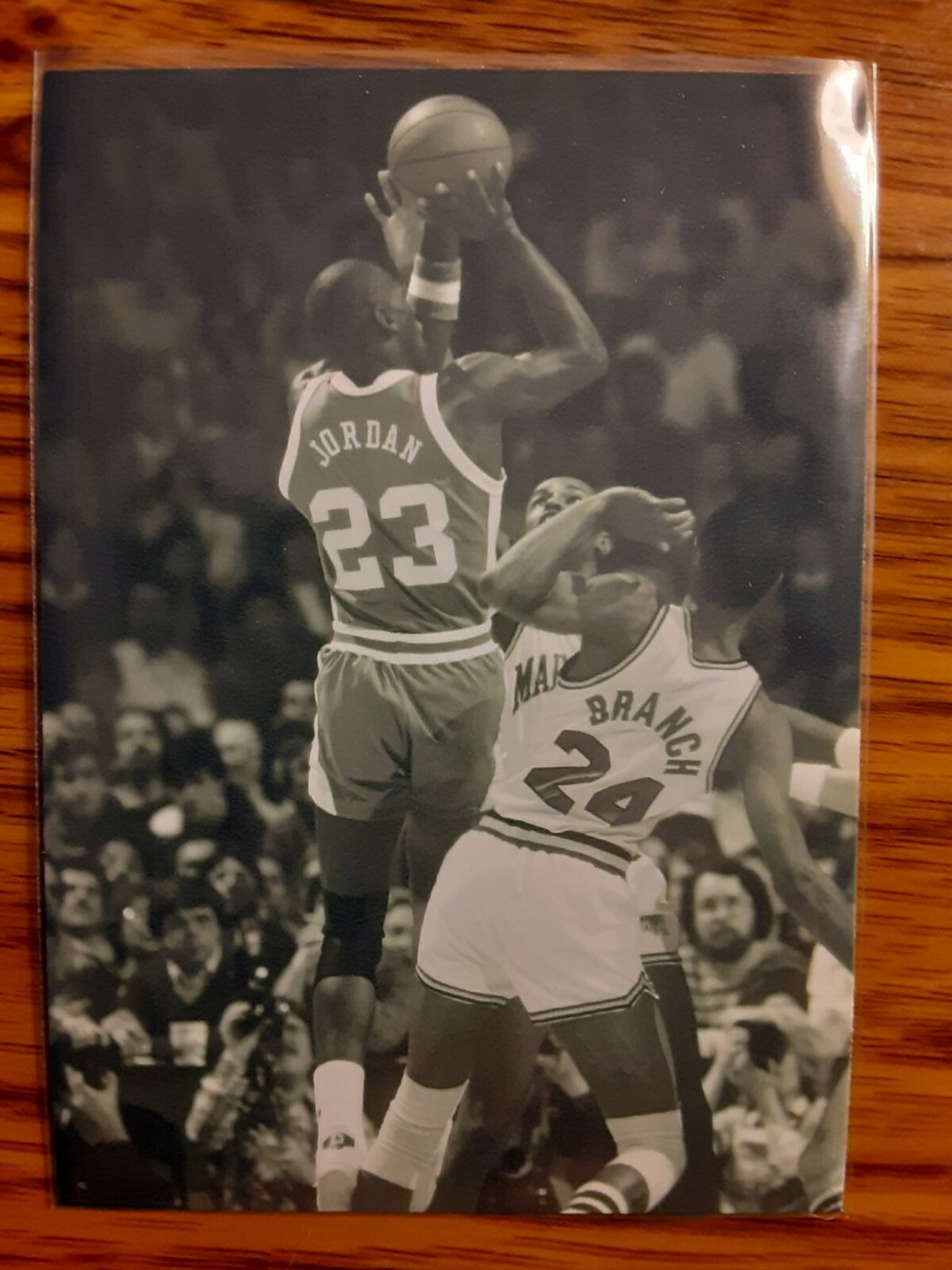 Michael Jordan North Carolina College Basketball 4x6 Game Photo