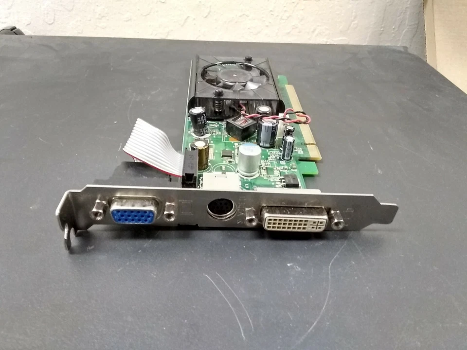 Dell Nvidia GeForce 8300 128MB VGA DVI PCIe Svideo Video Card WX093 - Image 4 of 4