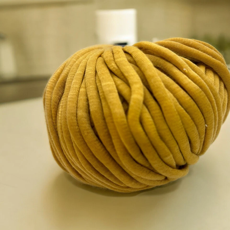 7 Balls Lana Grossa About Berlin- Bulky Yarn 001-Golden Yellow - Italy - Image 2 of 4