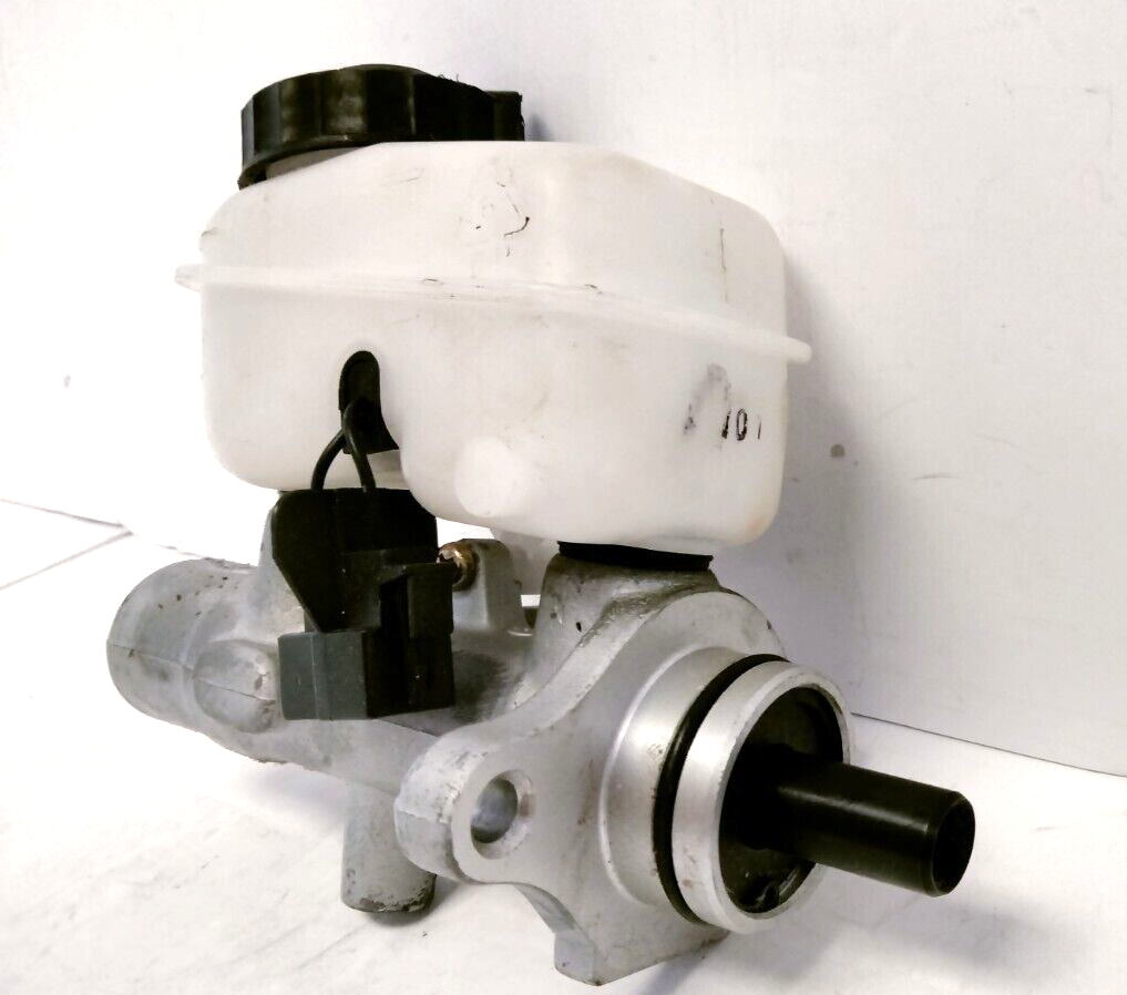19992002 KIA SPORTAGE MASTER BRAKE CYLINDER OEM 0K08A43400B eBay