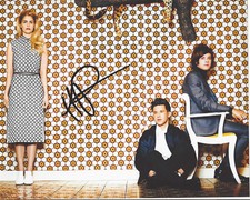 LONDON GRAMMAR SINGER HANNAH REID SIGNED AUTHENTIC 8X10 PHOTO w/COA INDIE POP