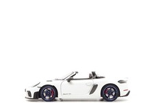 Minichamps 1:18 Porsche 718 Boxster Spyder RS (982) in White / Indigo