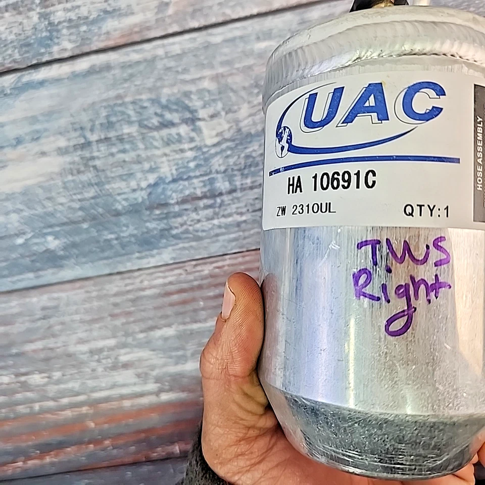 UAC HA10691C Fits 2005-2007 Montego Freestyle 500 AC Receiver Drier w Hose NOS - Image 2 of 4
