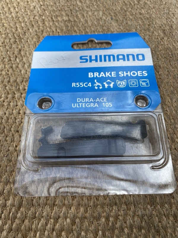 Shimano R55C4 Brake Shoes - Black, 2 Pair (Y8L298062)