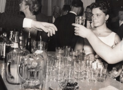 Washington DC Polnische Botschaft Russisch Natascha Menshikov altes Foto 1959