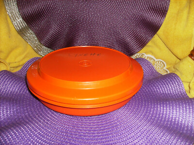 VINTAGE TUPPERWARE LARGE ORANGE DISH SEAL N SERVE WITH LID PLATE 8-1/4'' DIAMETER