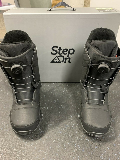 snowboard boots mens size 10.5